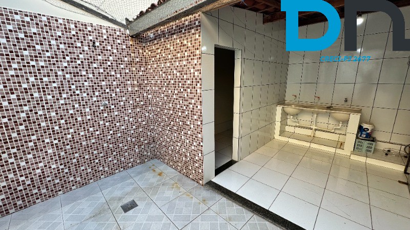 Casa à venda com 4 quartos, 300m² - Foto 14