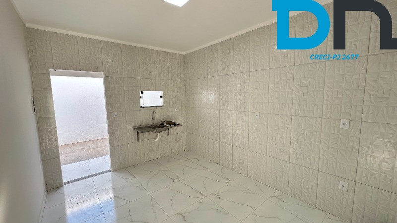 Casa à venda com 2 quartos, 160m² - Foto 5