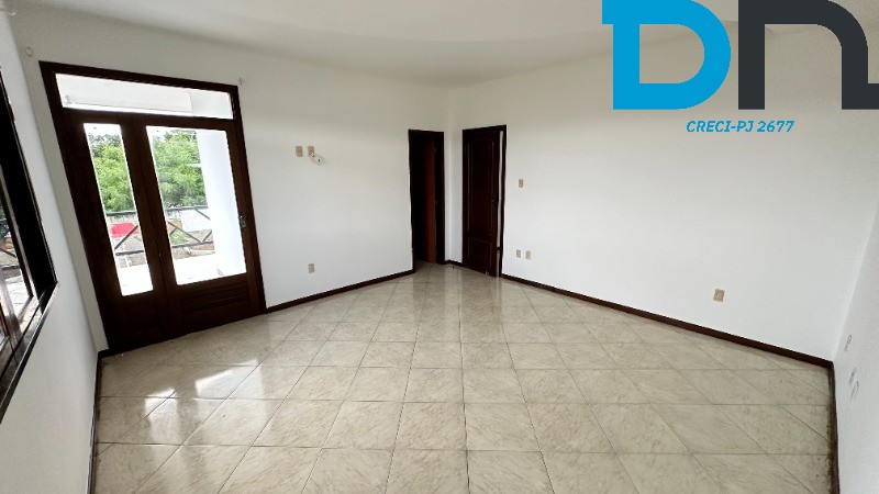 Casa à venda com 4 quartos, 228m² - Foto 17