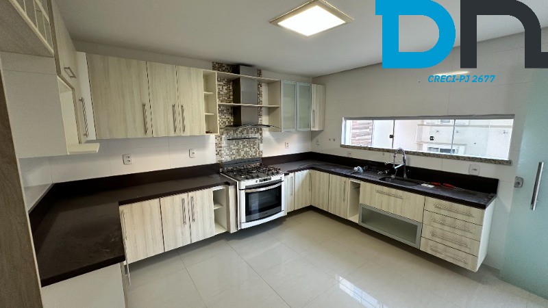 Casa para alugar com 3 quartos, 250m² - Foto 11