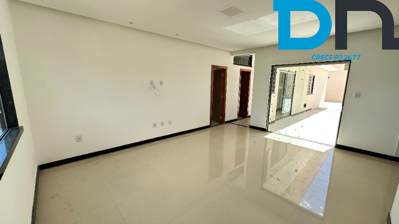 Casa à venda com 3 quartos, 303m² - Foto 5