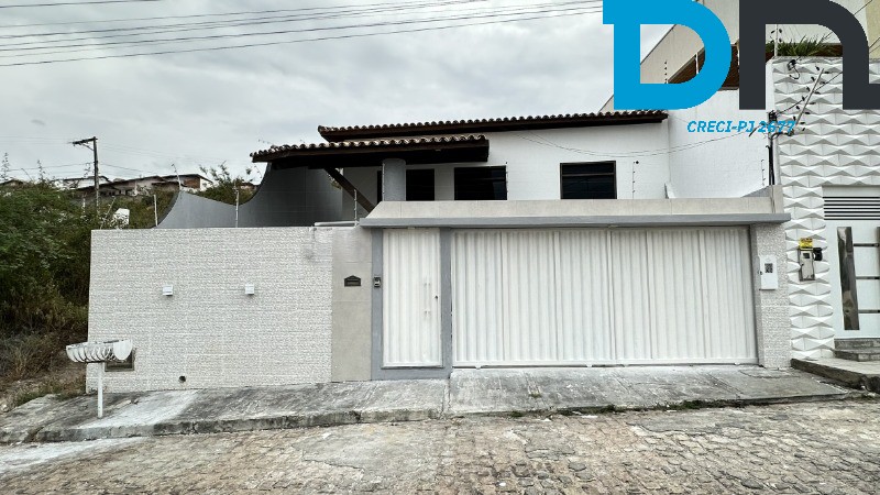 Casa à venda e aluguel com 3 quartos, 120m² - Foto 1