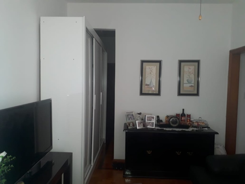 Apartamento à venda com 2 quartos, 62m² - Foto 5