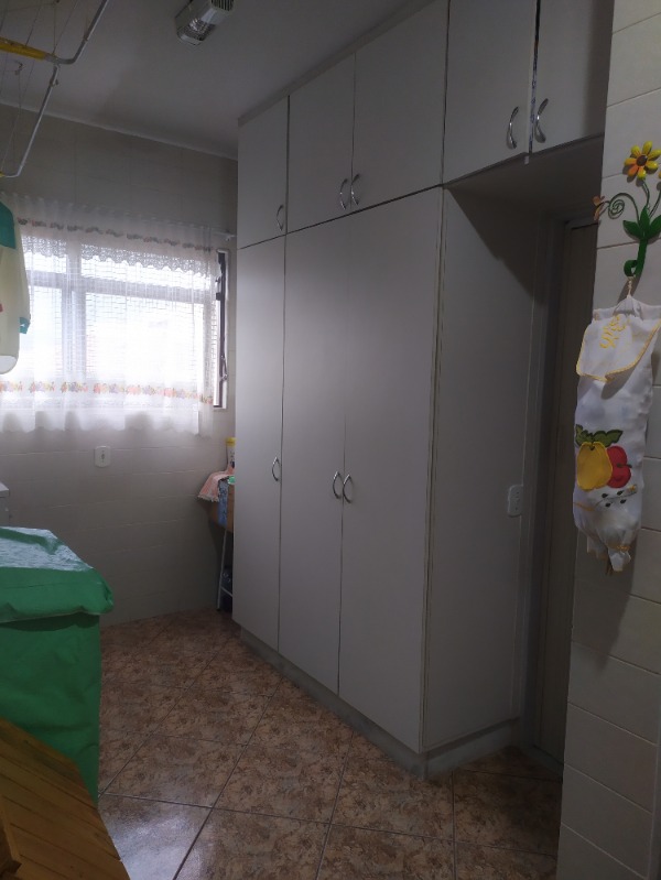 Apartamento à venda com 3 quartos, 130m² - Foto 19