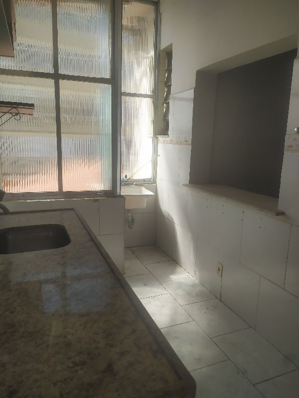 Apartamento à venda com 1 quarto, 42m² - Foto 2