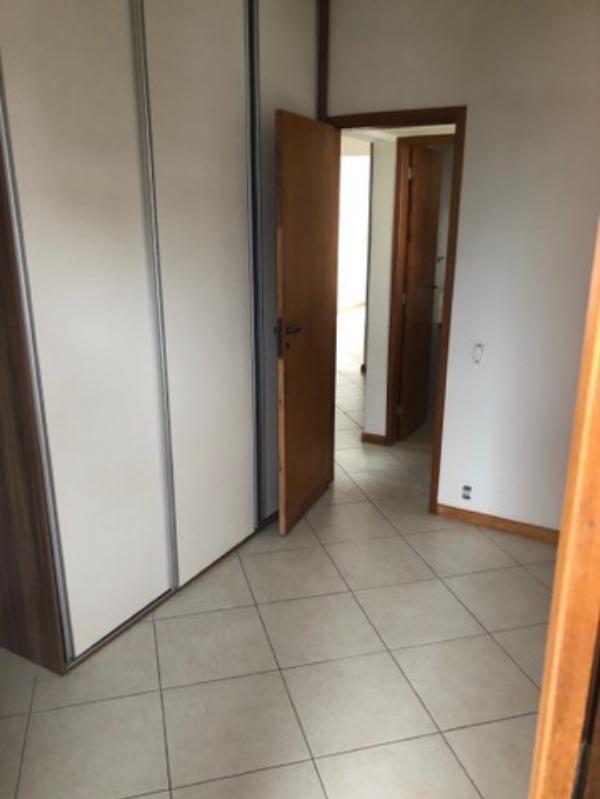 Apartamento à venda com 2 quartos, 67m² - Foto 15