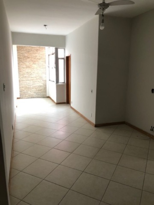 Apartamento à venda com 2 quartos, 67m² - Foto 6