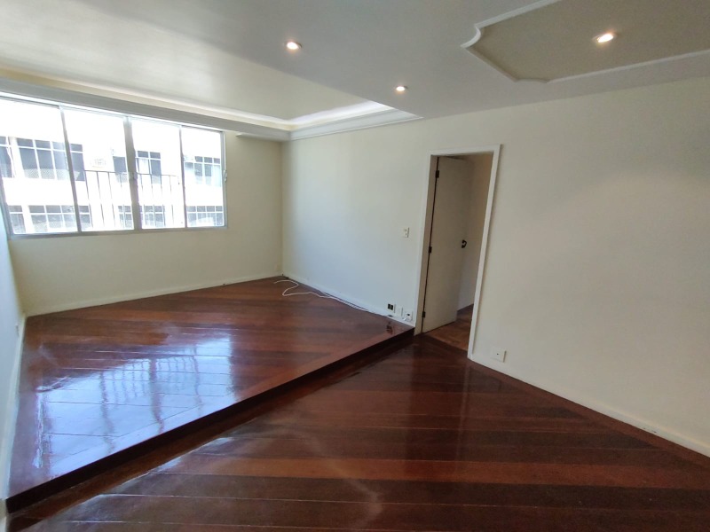 Apartamento à venda com 3 quartos, 95m² - Foto 10