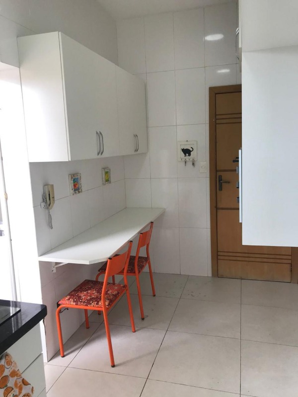 Apartamento à venda com 2 quartos, 65m² - Foto 13