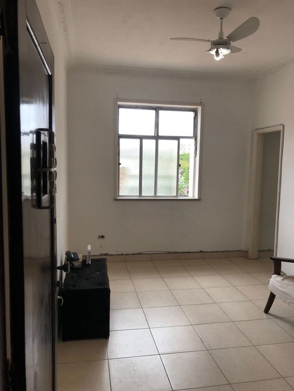 Apartamento à venda com 2 quartos, 65m² - Foto 1