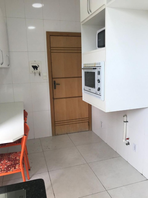 Apartamento à venda com 2 quartos, 65m² - Foto 11