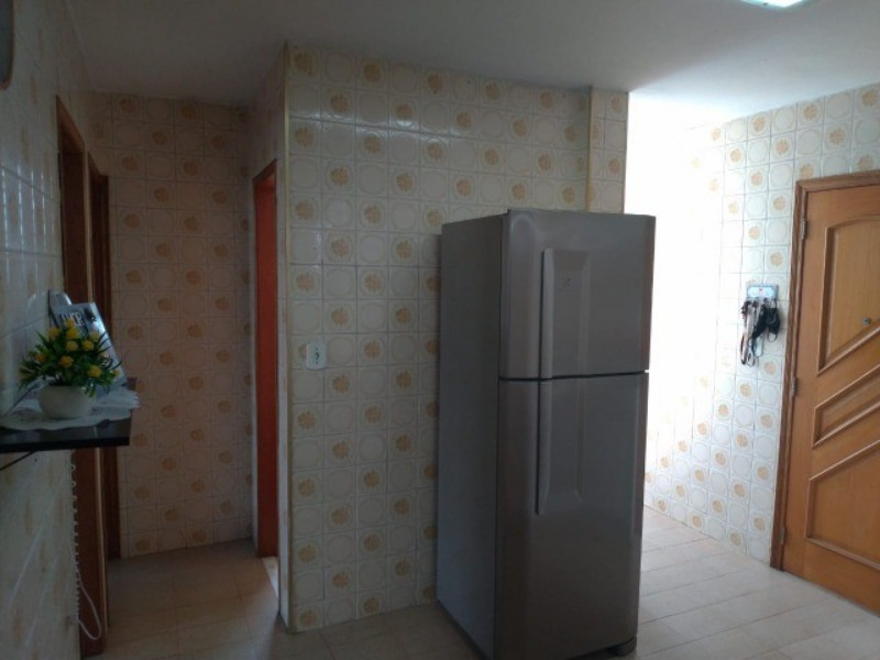 Apartamento à venda com 2 quartos, 62m² - Foto 18