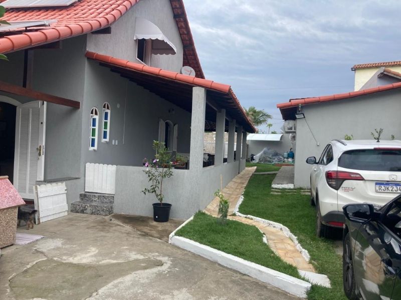 Casa à venda com 3 quartos, 142m² - Foto 1