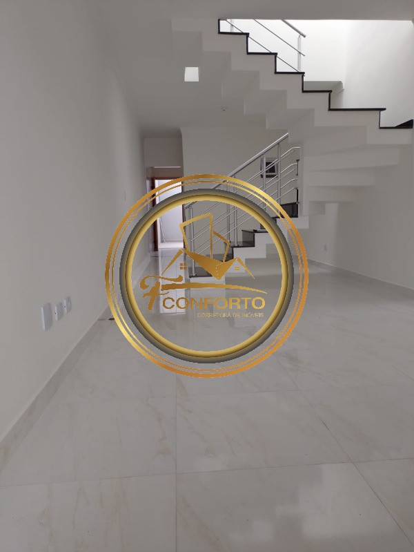 Sobrado à venda com 3 quartos, 110m² - Foto 1