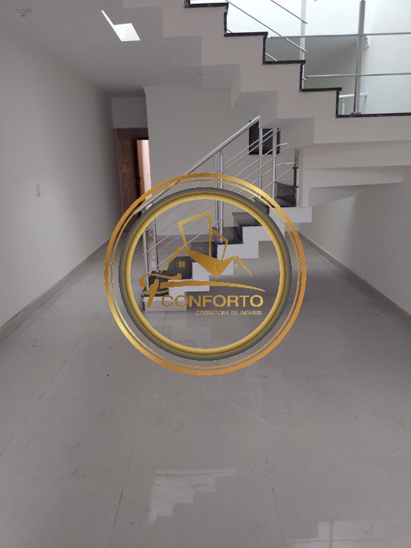 Sobrado à venda com 3 quartos, 120m² - Foto 1