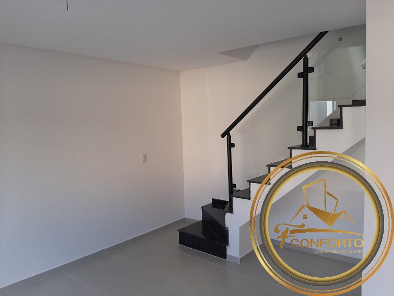 Sobrado à venda com 2 quartos, 70m² - Foto 1