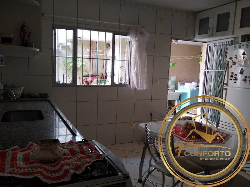 Casa à venda com 3 quartos, 200m² - Foto 13