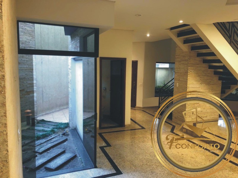 Sobrado à venda com 3 quartos, 354m² - Foto 2