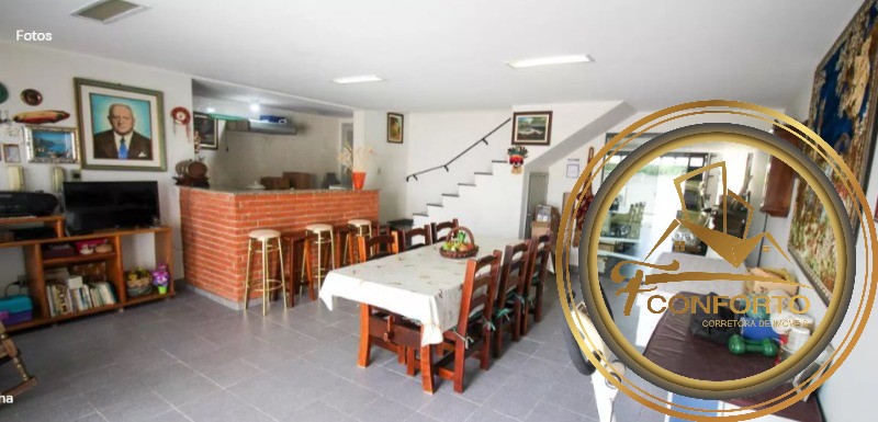 Casa à venda com 3 quartos, 250m² - Foto 9