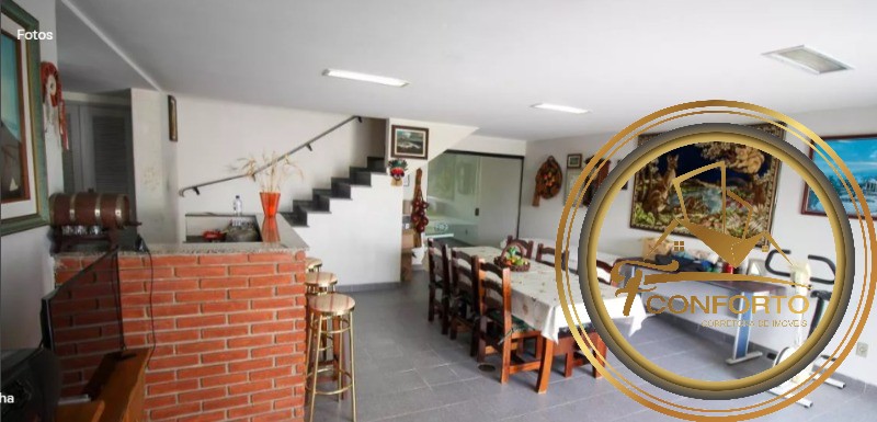 Casa à venda com 3 quartos, 250m² - Foto 8