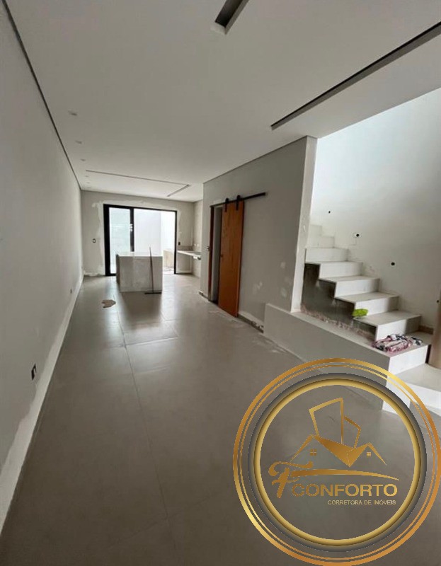 Casa à venda com 4 quartos, 150m² - Foto 1