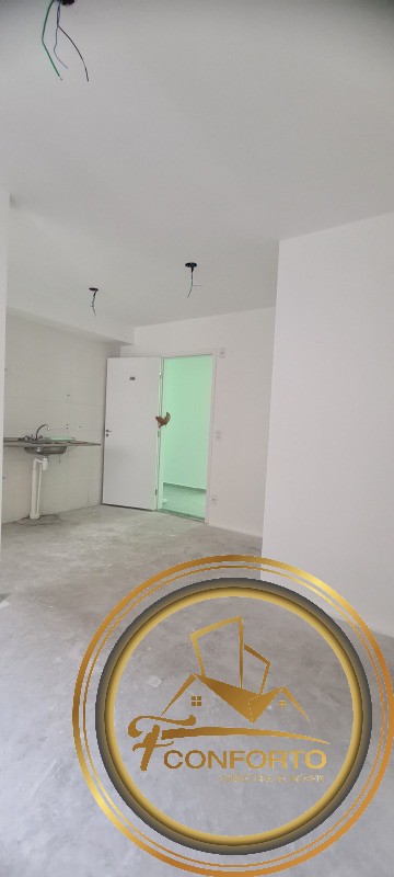 Apartamento à venda com 2 quartos, 37m² - Foto 2