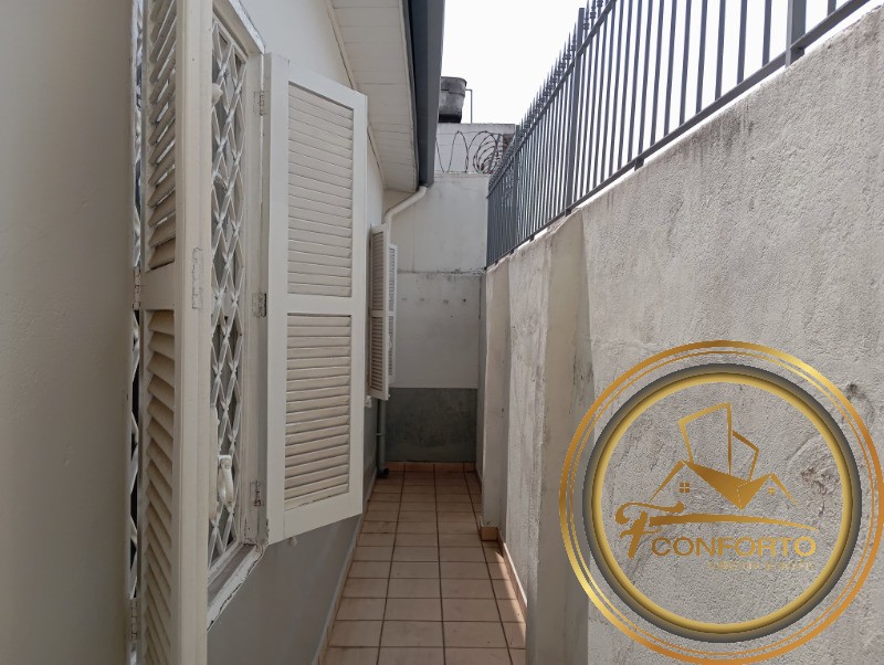 Casa à venda com 3 quartos, 160m² - Foto 1