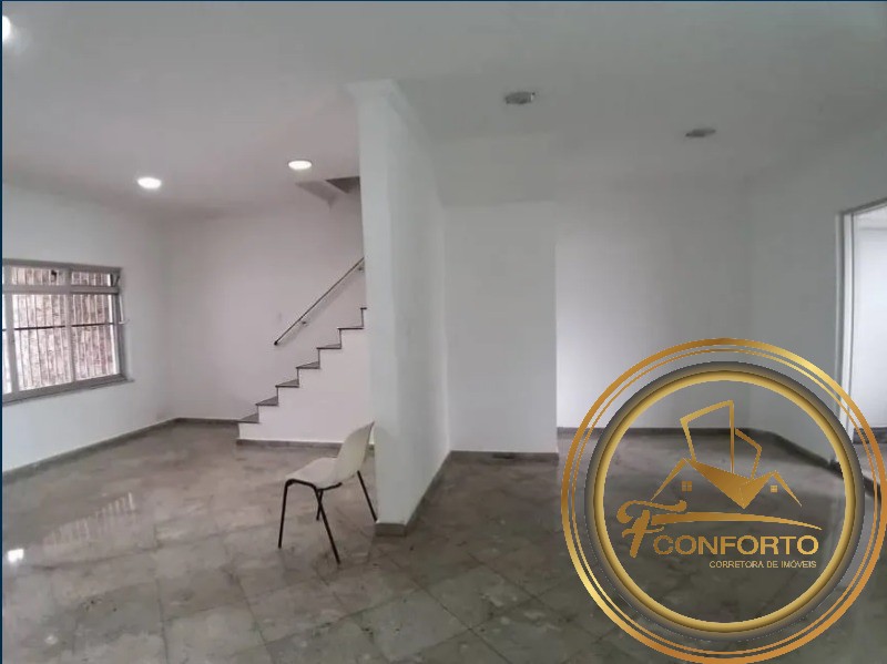 Casa à venda e aluguel com 5 quartos, 270m² - Foto 2