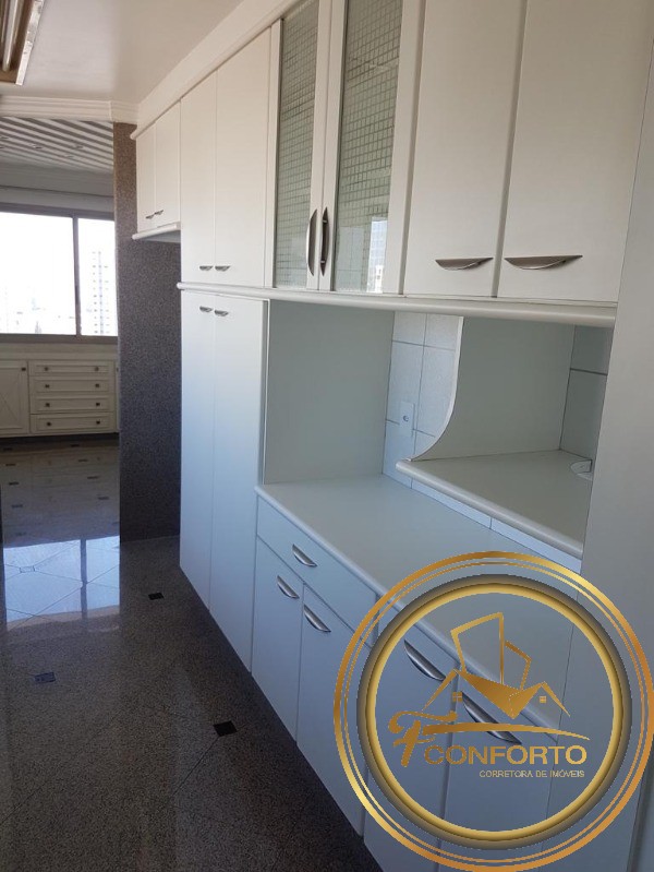 Apartamento à venda com 3 quartos, 200m² - Foto 15