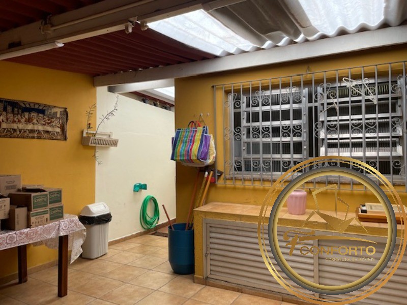 Casa à venda e aluguel com 3 quartos, 180m² - Foto 11