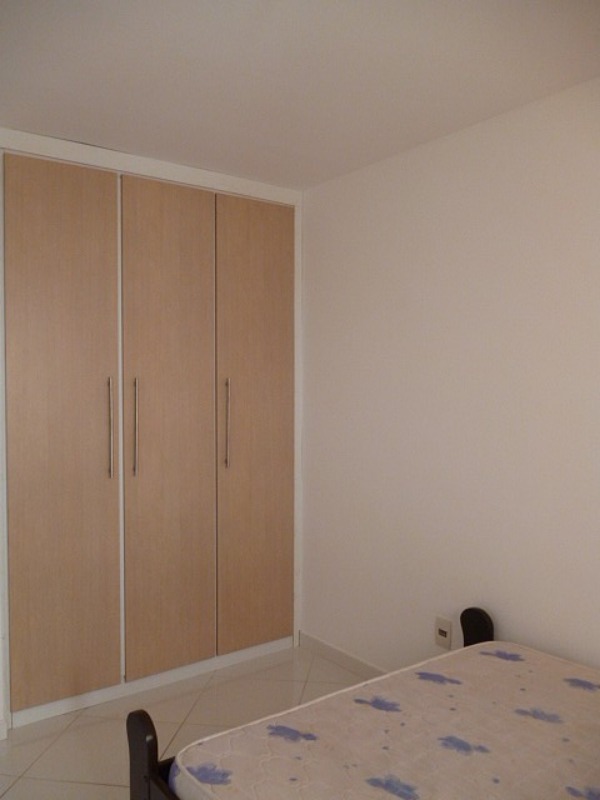 Apartamento para alugar com 2 quartos, 70m² - Foto 10