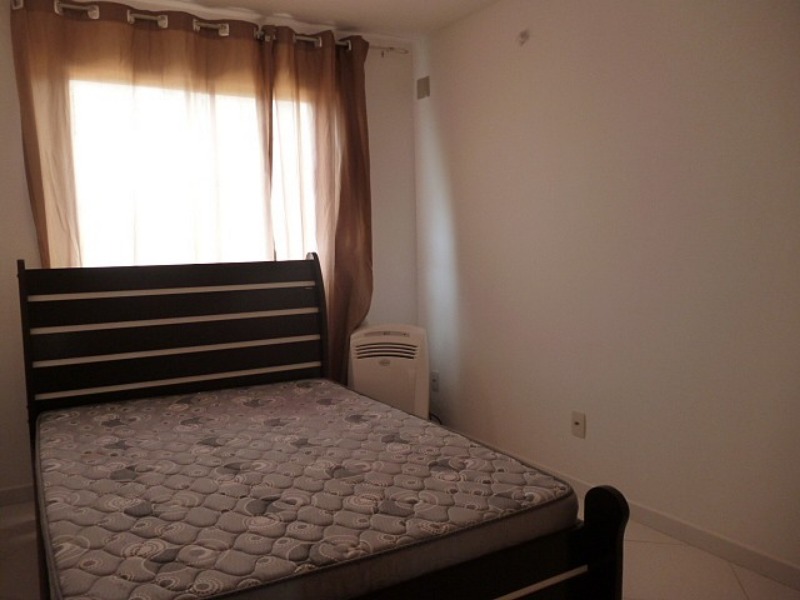 Apartamento para alugar com 2 quartos, 70m² - Foto 11