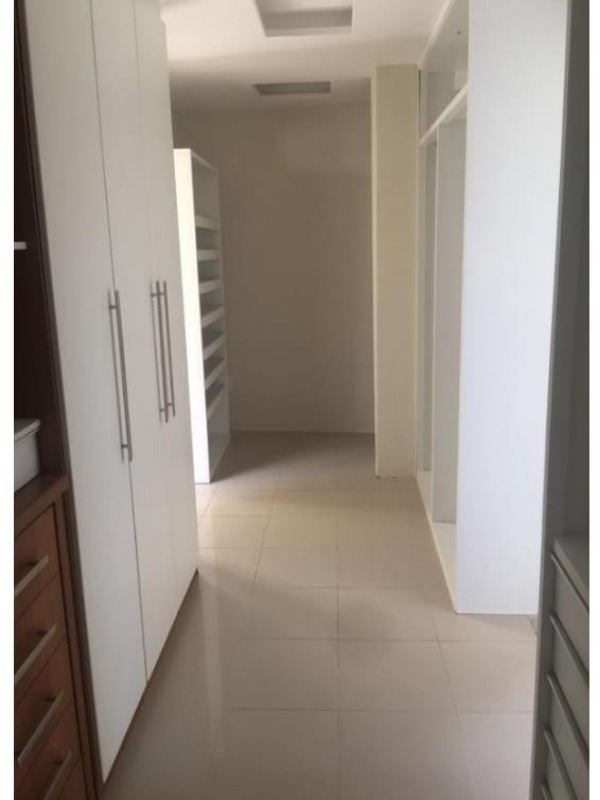 Casa para alugar com 5 quartos, 1350m² - Foto 30