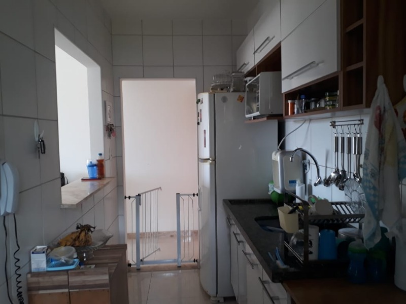 Apartamento para alugar com 3 quartos, 75m² - Foto 9