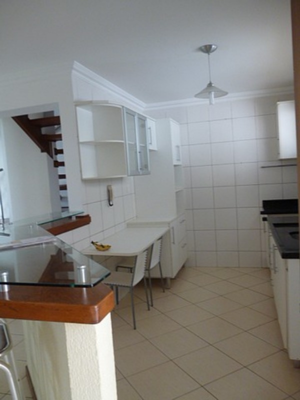 Casa para alugar com 3 quartos, 150m² - Foto 13