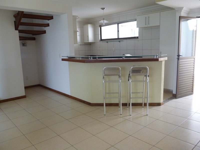 Casa para alugar com 3 quartos, 150m² - Foto 10