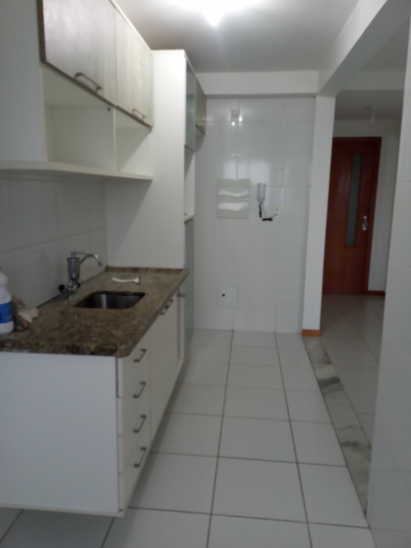 Apartamento para alugar com 2 quartos, 70m² - Foto 9