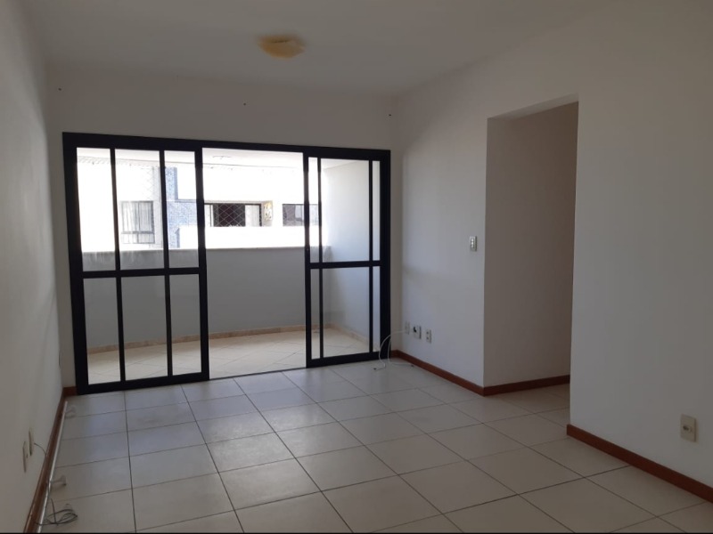 Apartamento para alugar com 3 quartos, 75m² - Foto 2