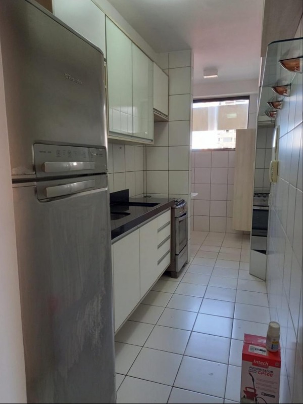 Apartamento para alugar com 3 quartos, 80m² - Foto 9