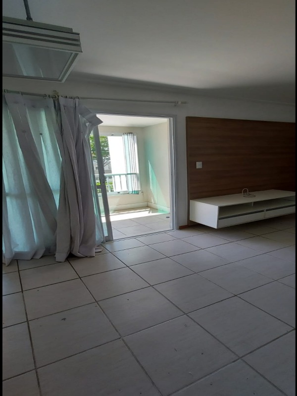 Apartamento para alugar com 3 quartos, 95m² - Foto 2