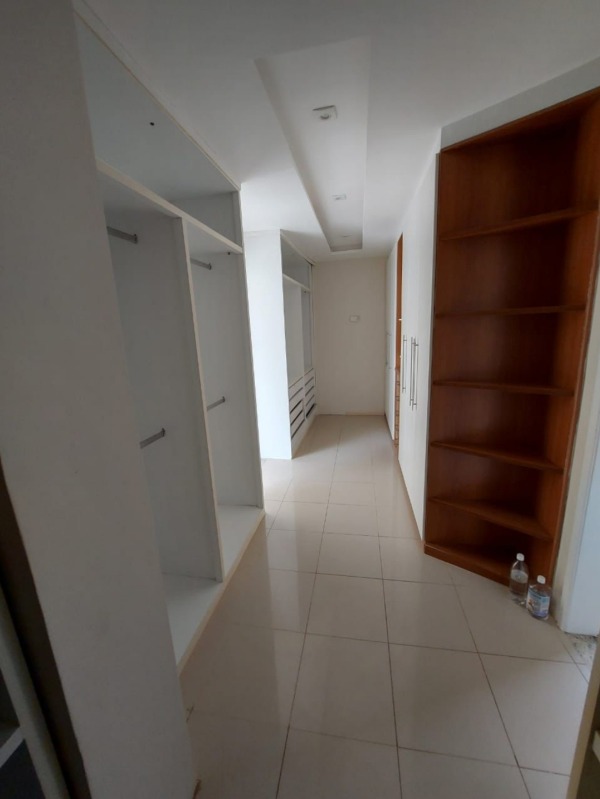 Casa para alugar com 5 quartos, 1350m² - Foto 29