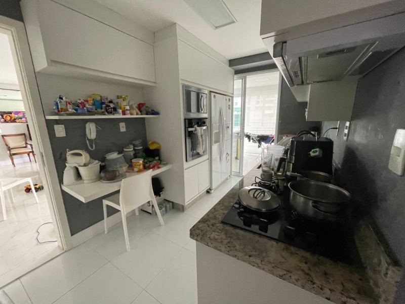 Apartamento à venda com 3 quartos, 134m² - Foto 9