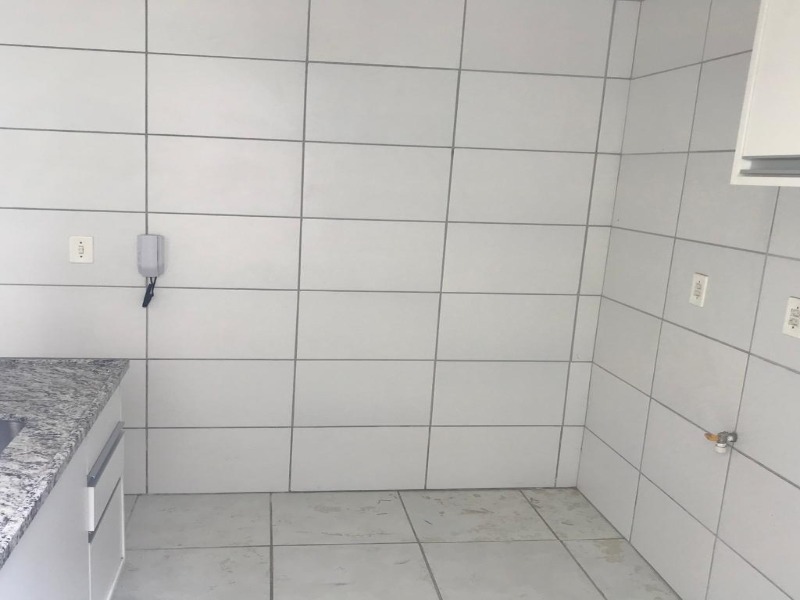 Apartamento à venda com 2 quartos, 40m² - Foto 17