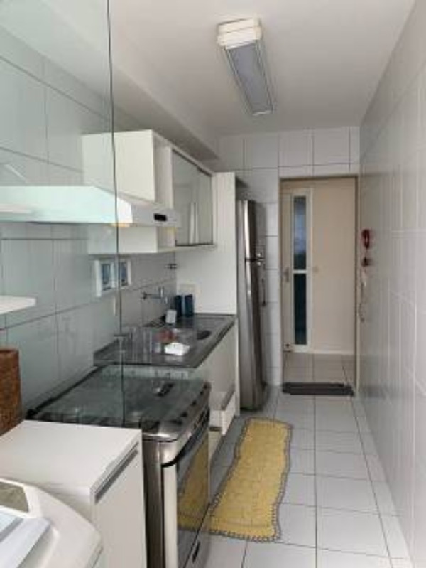 Apartamento à venda com 3 quartos, 70m² - Foto 18