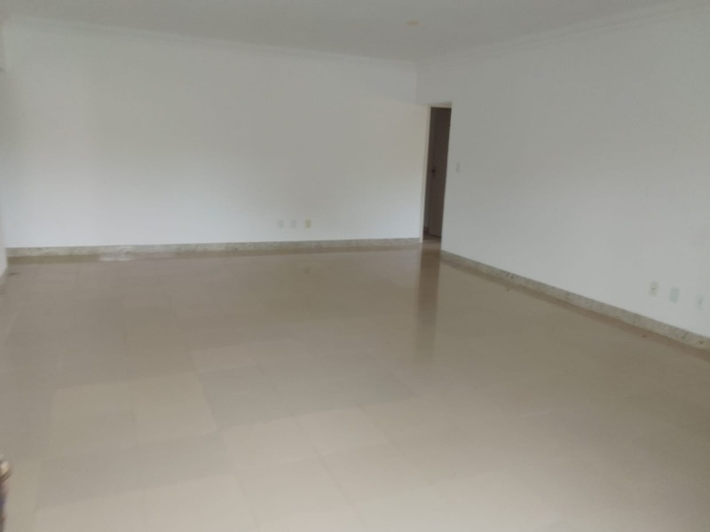 Casa à venda e aluguel com 3 quartos, 200m² - Foto 13