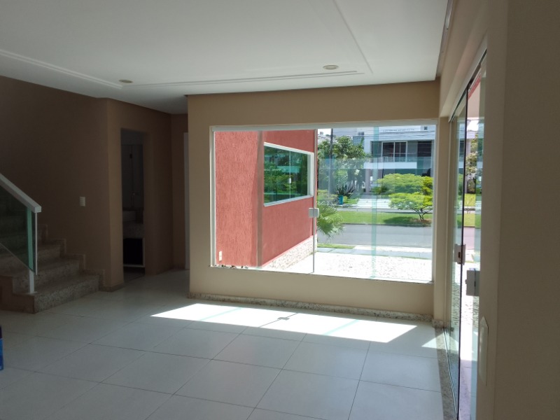 Casa para alugar com 4 quartos, 300m² - Foto 11