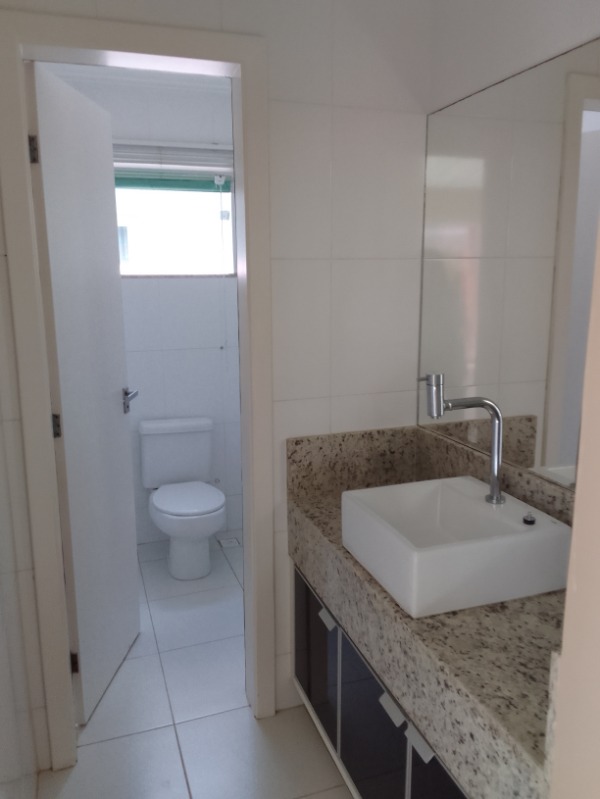 Casa para alugar com 4 quartos, 300m² - Foto 17