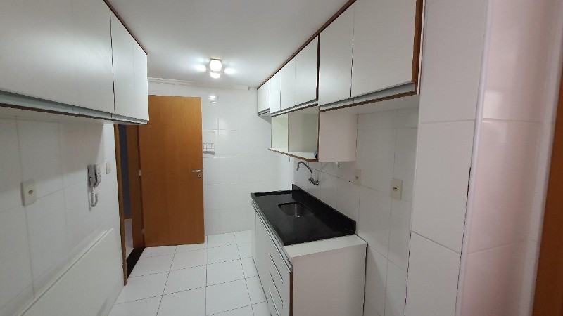 Apartamento à venda com 3 quartos, 78m² - Foto 3