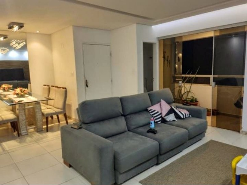 Apartamento à venda com 3 quartos, 136m² - Foto 1