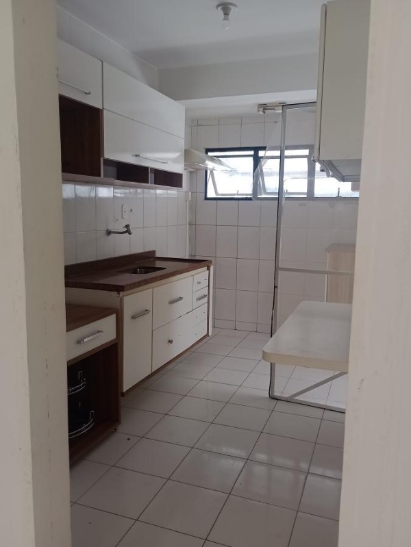 Casa para alugar com 4 quartos, 130m² - Foto 12